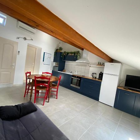 Appartement Climatise Au Pied Du Mont Ventoux Malemort-du-Comtat Bagian luar foto