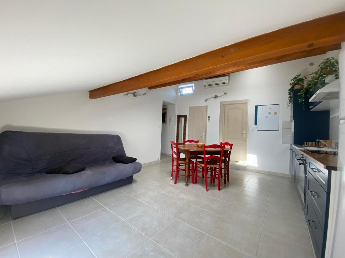 Appartement Climatise Au Pied Du Mont Ventoux Malemort-du-Comtat Bagian luar foto