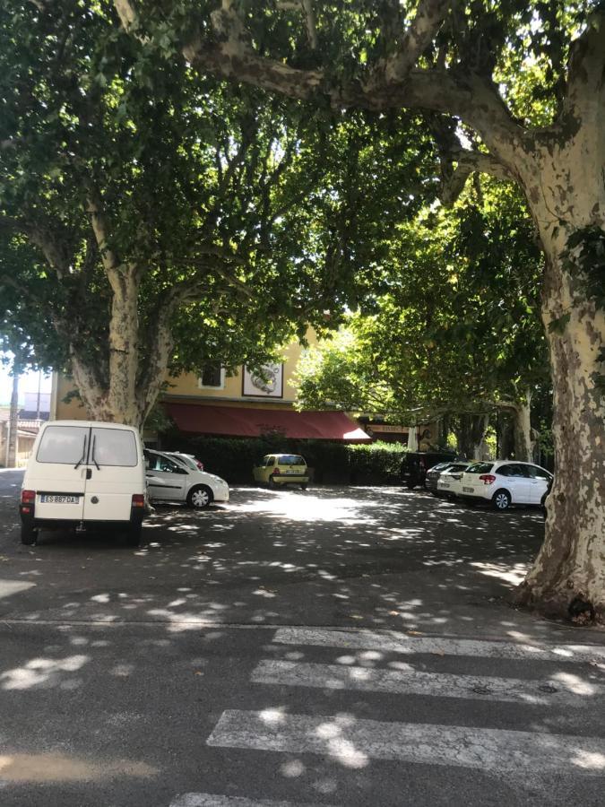 Appartement Climatise Au Pied Du Mont Ventoux Malemort-du-Comtat Bagian luar foto