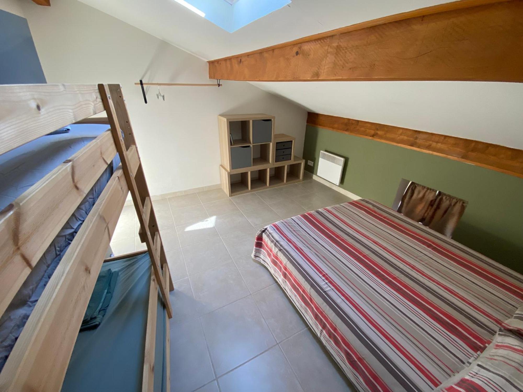 Appartement Climatise Au Pied Du Mont Ventoux Malemort-du-Comtat Bagian luar foto